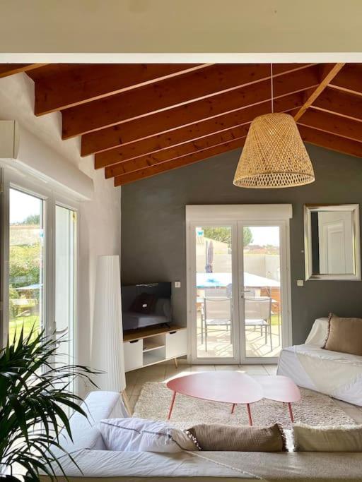 Jolie Petite Maison Renovee Piscine سانت باليه سور مير المظهر الخارجي الصورة